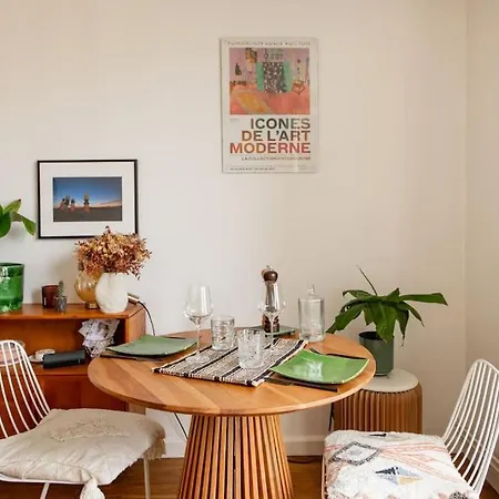 Le Voltaire Paříž